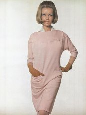 Veruschka by Bert Stern / Vogue USA (1965.01/2)