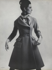 Mirella Petteni by William Klein / Vogue USA (1965.03)