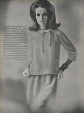 Veruschka by Gordon Parks / Vogue USA (1965.08/2)