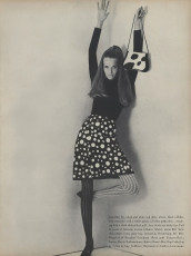 Veruschka by Helmut Newton / Vogue USA (1965.09/2)