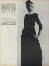 Wilhelmina Cooper by Bert Stern / Vogue USA (1965.11)
