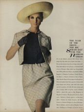 Mirella Petteni by Irving Penn / Vogue USA (1966.03)