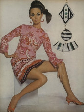 Brigitta af Klerker by Gianni Penati / Vogue USA (1966.04/2)