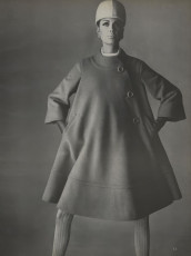 Wilhelmina Cooper by Irving Penn (Vogue USA 1966.07)