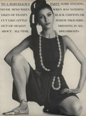 Benedetta Barzini by Irving Penn (Vogue USA 1967.04)