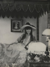 Penelope Tree by Patrick Litchfield (Vogue USA 1968.01)