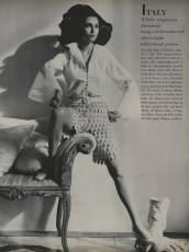 Benedetta Barzini by Henry Clarke (Vogue USA 1968.03/2)