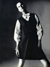 Brigitta af Klerker by Bert Stern (Vogue USA 1968.04/2)