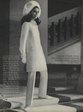 Benedetta Barzini by Henry Clarke (Vogue USA 1968.09/2)