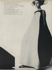 Benedetta Barzini by Irving Penn (Vogue USA 1968.11)