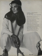 Mirelli Pettini by Irving Penn (Vogue USA 1969.02/2)