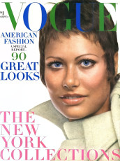 Susan Schoenberg by Gianni Penati (Vogue USA 1969.09/2)