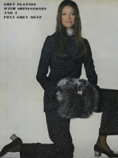 Editha Dussler by Irving Penn (Vogue USA 1969.09/2)