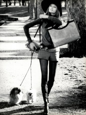 Veruschka by Henry Clarke
/ Vogue USA (1971.04/2)