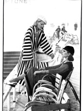 Patti Hansen, Gunilla Lindblad by Helmut Newton / Vogue USA (1976.03)