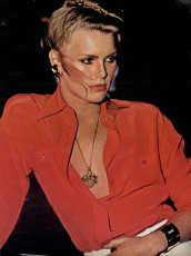 Patti Hansen by Arthur Elgort / Vogue USA (1976.06)