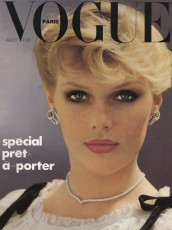 Patti Hansen by Helmut Newton / Vogue FRA (1977.08)