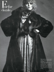 Patti Hansen by Richard Avedon / Vogue USA (1977.12)