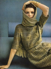 Dorothy McGowan by Leombruno-Bodi / Vogue USA (1961.09)