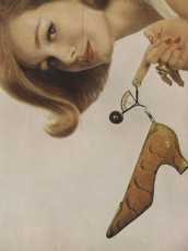 Monique Chevallier by Karen Radkai / Vogue USA (1962.02/2)