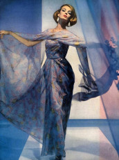 Nena von Schlebrugge by Horst P. Horst / Vogue USA (1962.03/2)