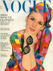 Brigitte Bauer by Irving Penn / Vogue USA (1964.04)