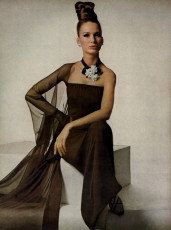 Brigitte Bauer by Horst P. Horst / Vogue USA (1964.04/2)