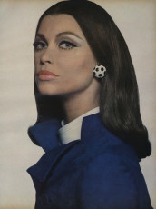 Editha Dussler by William Claxton (Vogue USA 1966.08/2)