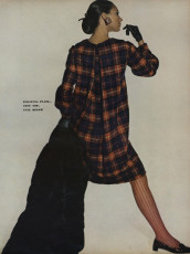 Marisa Berenson by Irving Penn (Vogue USA 1966.09)