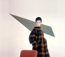 Simone d'Aillencourt by Karen Radkai (1962)