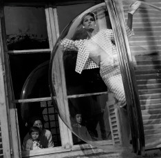 Simone d’Ailencourt (Bubble, Faces in Window, Paris) by Melvin Sokolsky (1963)