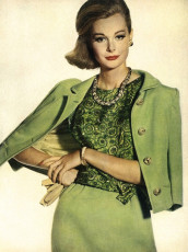 Monique Chevallier by Irving Penn / Vogue USA (1961.12)