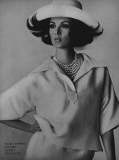 Wilhelmina Cooper by Irving Penn / Vogue USA (1963.01)