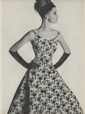 Veruschka by Irving Penn / Vogue USA (1963.03)