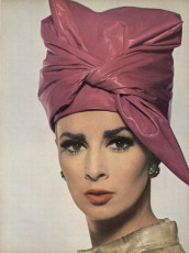 Wilhelmina Cooper by David Bailey (Vogue USA 1964.09/2)