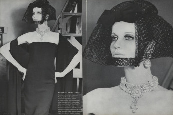 Veruschka by Gordon Parks / Vogue USA (1965.03)
