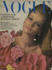 Veruschka by Irving Penn / Vogue USA 1965.03/2)
