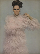 Brigitte Bauer by William Klein / Vogue USA (1965.06)