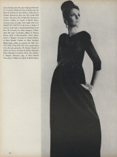 Wilhelmina Cooper by Bert Stern (Vogue USA 1965.11)