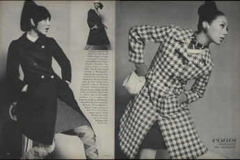 Marisa Berenson, Jennifer O'Neill by Guy Bourdin (Vogue USA 1966.08/2)