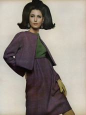 Benedetta Barzini by Bert Stern (Vogue USA 1967.02/2)