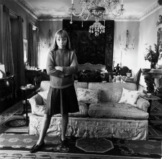 Model Penelope Tree in Her Living Room by Diane Arbus (1962)