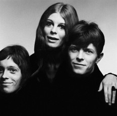 David Bowie, Hermione Farthingale, John Hutchinson (Feathers) by Clive Arrowsmith (1968)