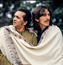 Ravi Shanka, George Harrison by Clive Arrowsmith (1976)