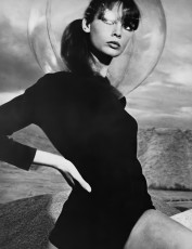 Jean Shrimpton by Richard Avedon (1965)