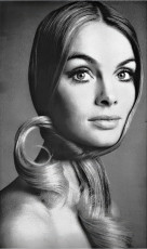 Jean Shrimpton by Richard Avedon (1969)