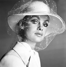 Jean Shrimpton by Richard Avedon (1970)