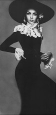 Twiggy by Richard Avedon (1967)