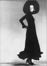 Twiggy by Richard Avedon (1967)