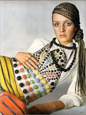 Twiggy by Richard Avedon (1968)
